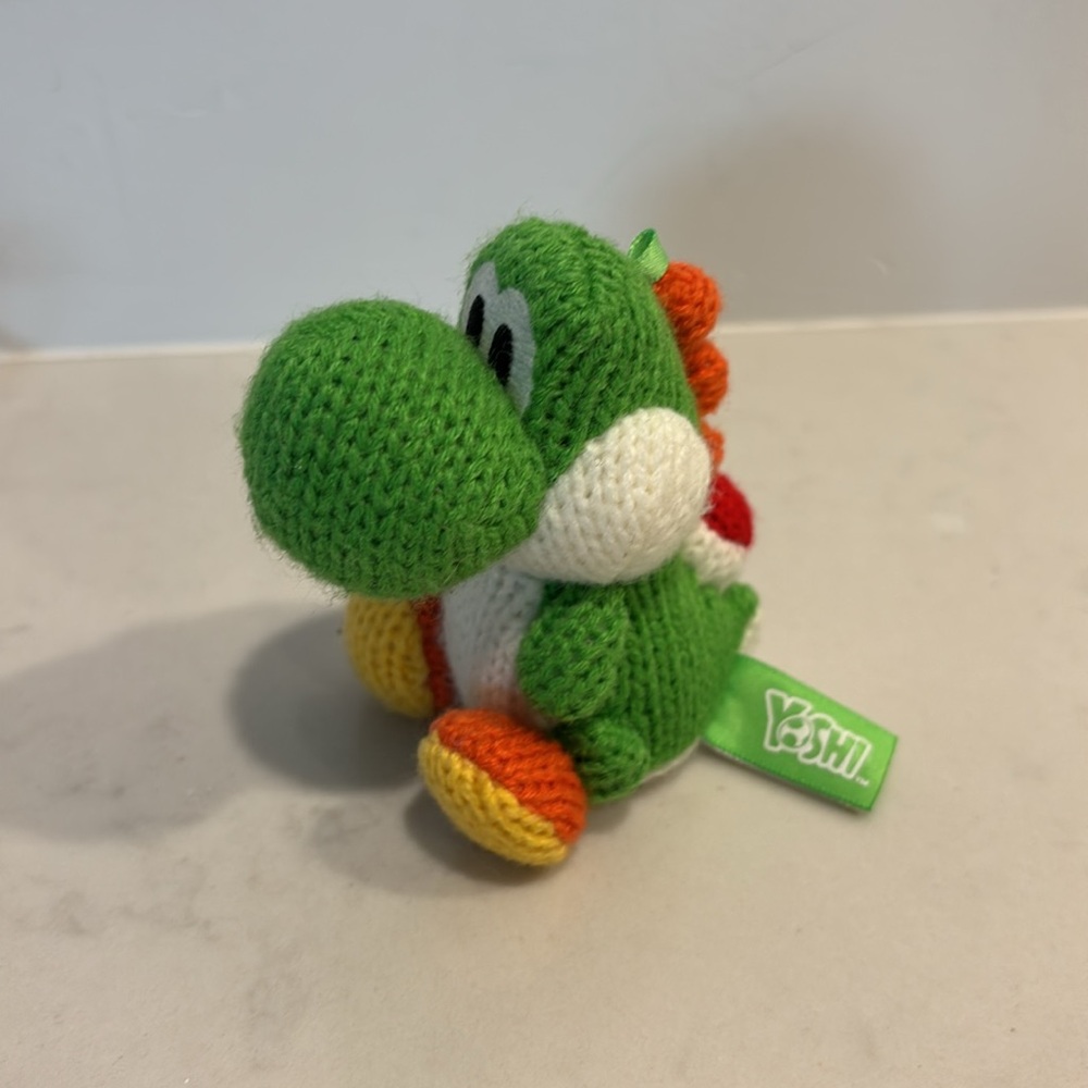 Nintendo Amiibo Green and White Yarn Yoshi Woolly world collectors